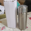 Insulated bottle with a lid for daily use.