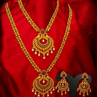 Designer Shimmering Women Jewellery Sets